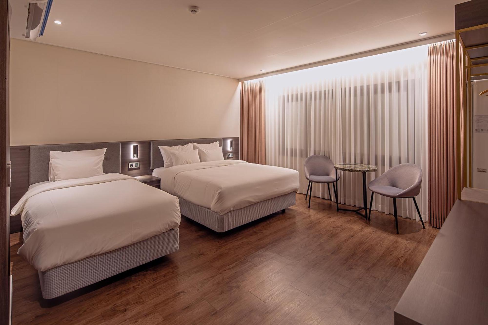 Cloud In Hotel Mokpo Peace Square ภายนอก รูปภาพ