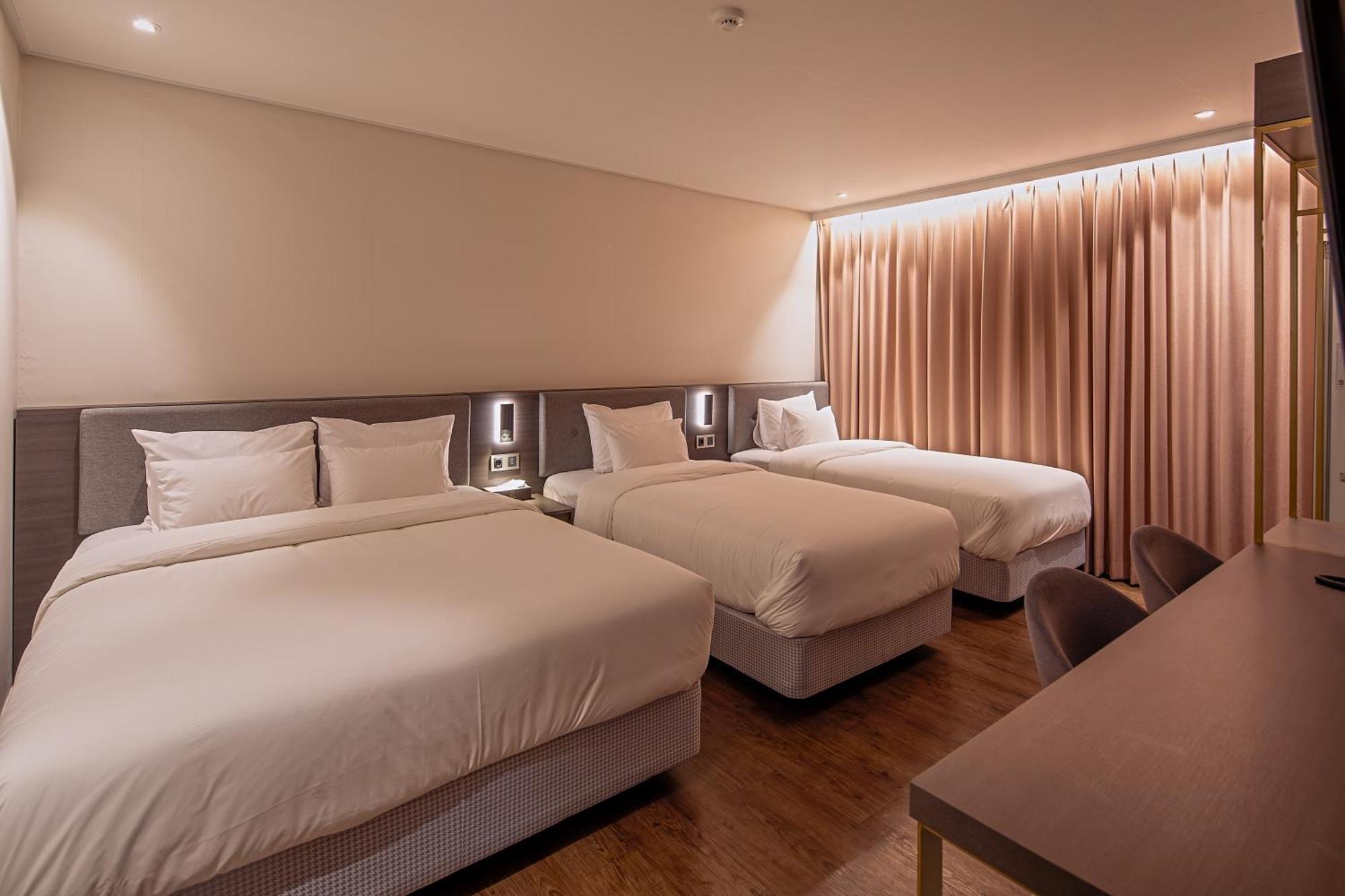 Cloud In Hotel Mokpo Peace Square ภายนอก รูปภาพ