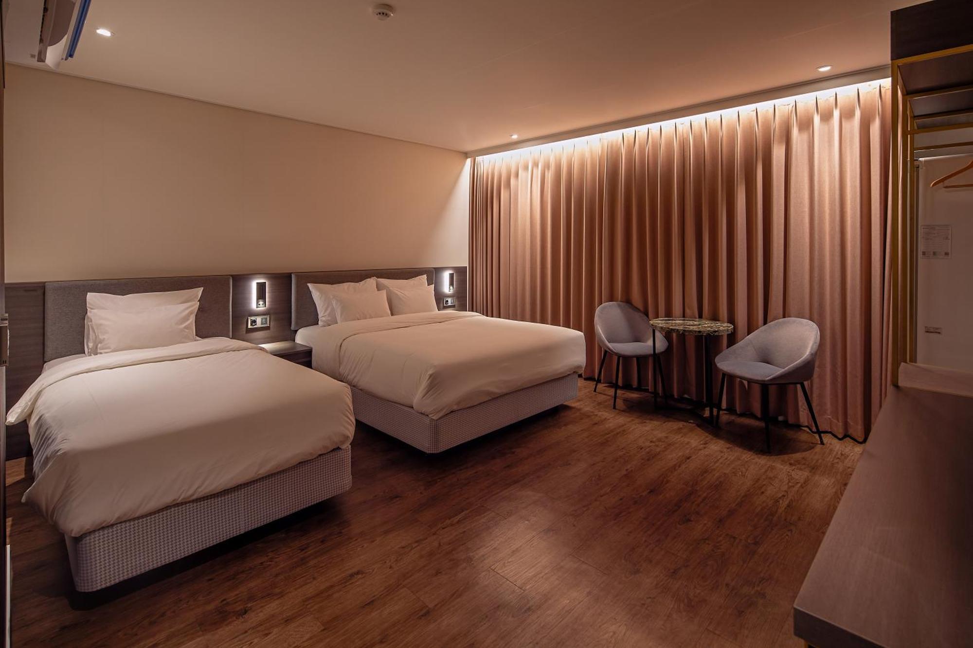 Cloud In Hotel Mokpo Peace Square ภายนอก รูปภาพ