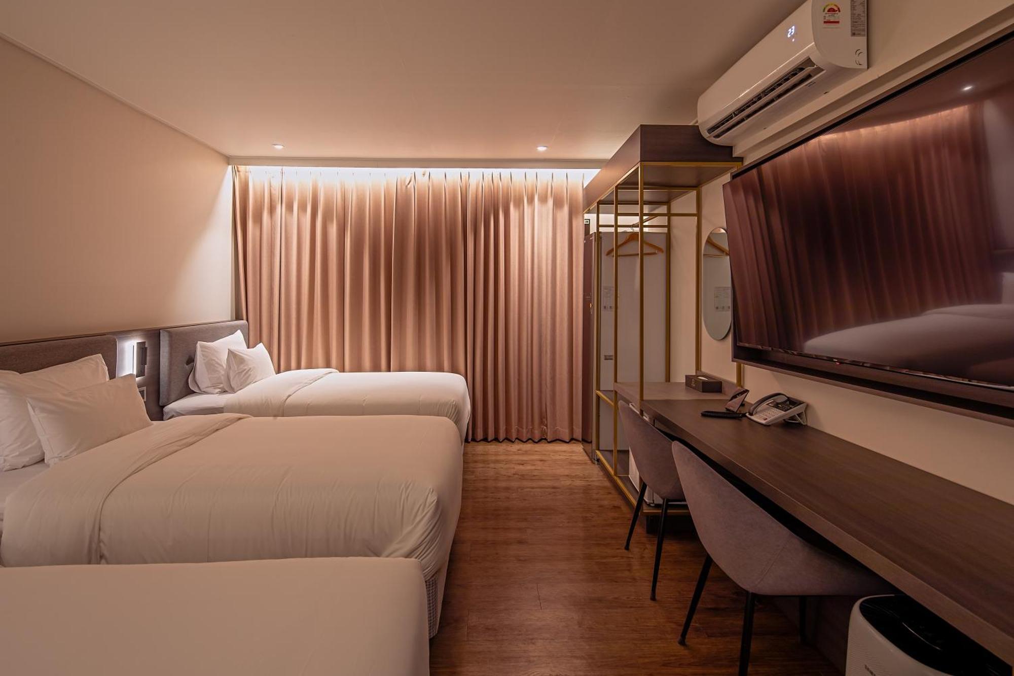 Cloud In Hotel Mokpo Peace Square ภายนอก รูปภาพ