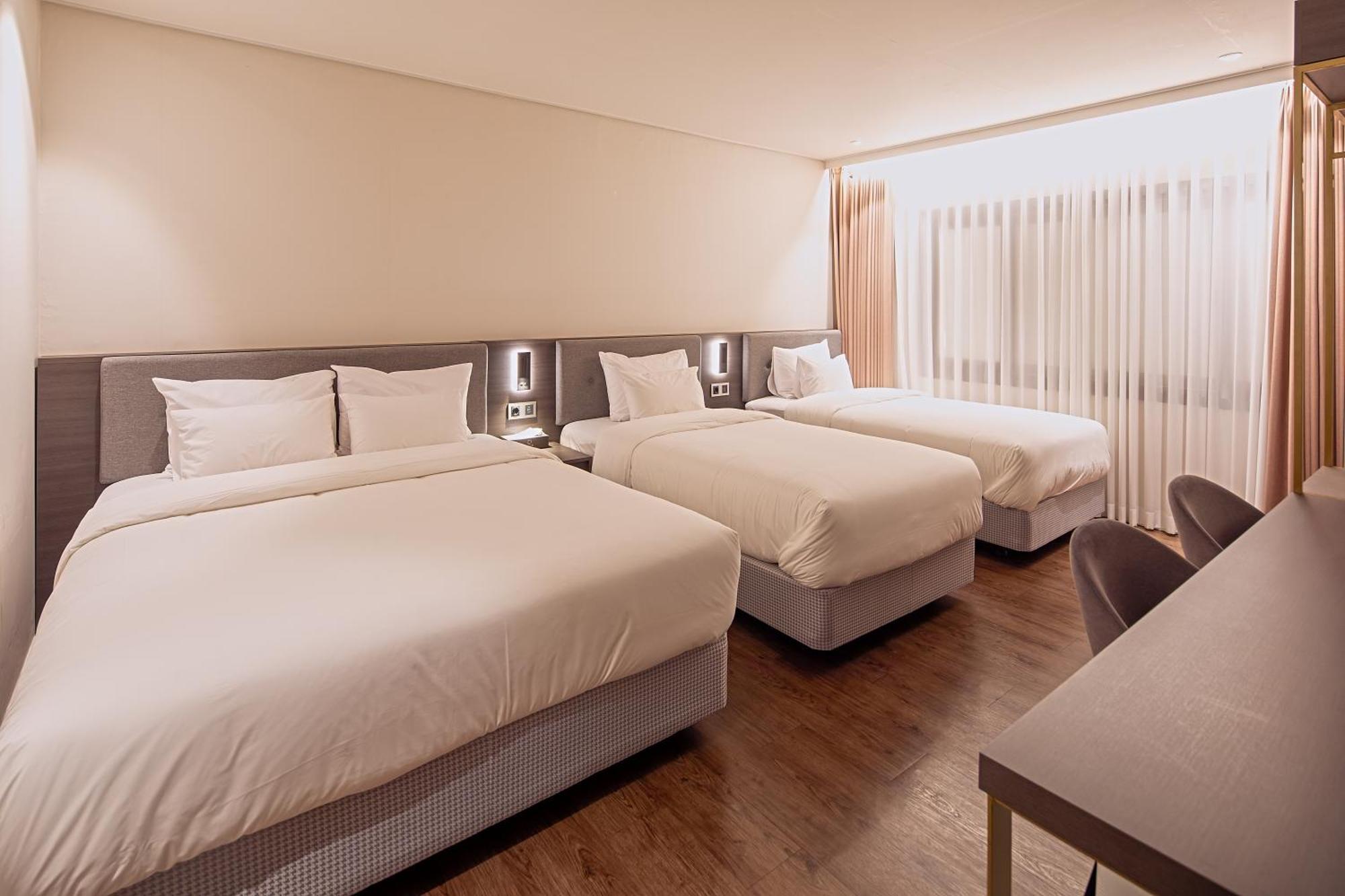 Cloud In Hotel Mokpo Peace Square ภายนอก รูปภาพ
