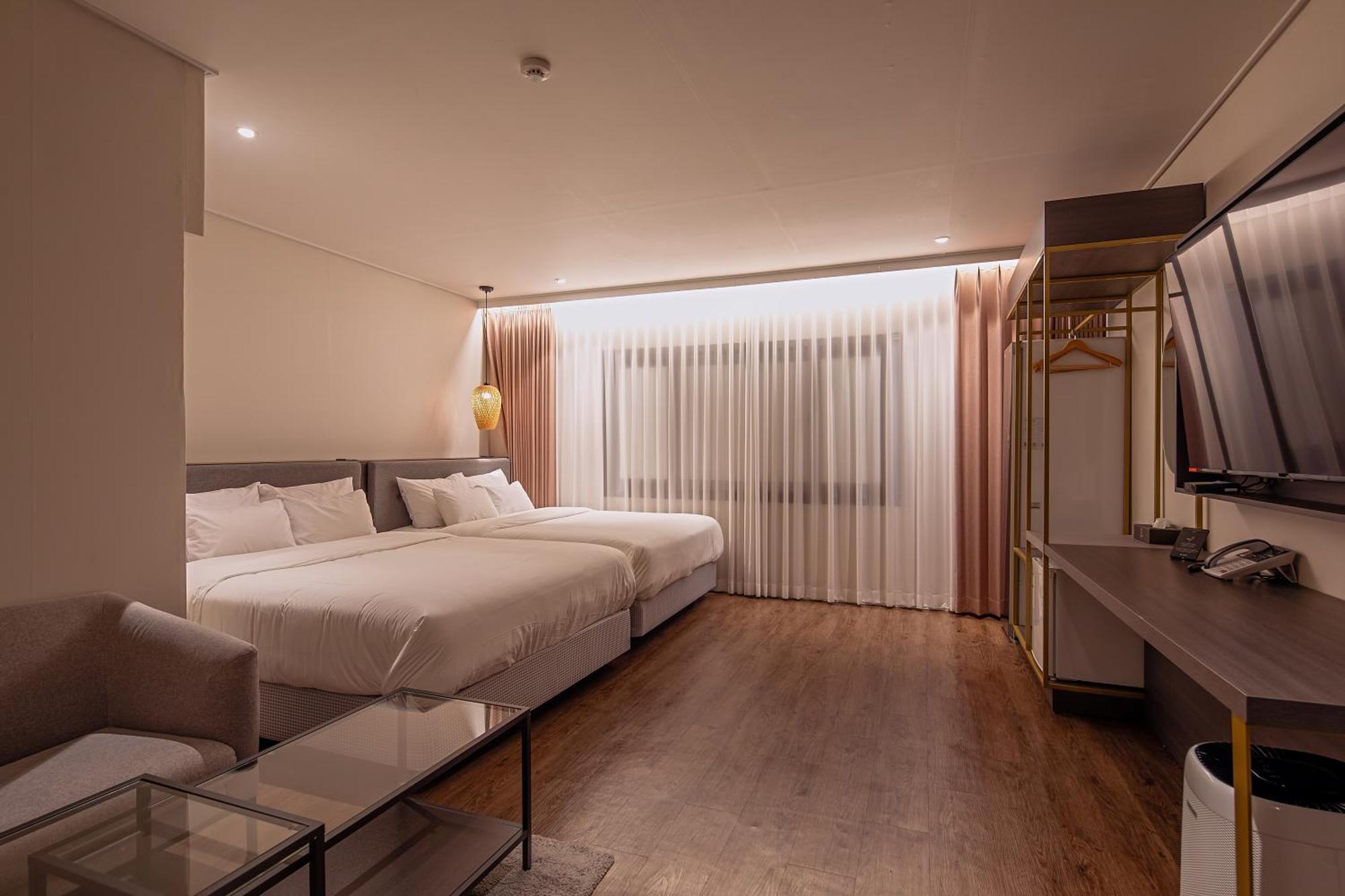 Cloud In Hotel Mokpo Peace Square ภายนอก รูปภาพ